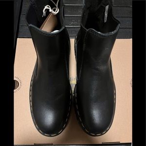 Dr Marten Audrick Chelsea boots size 9